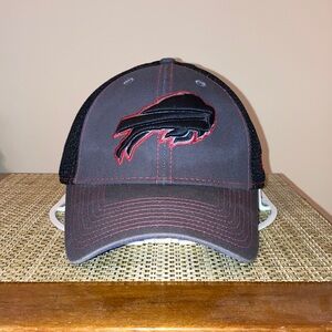 Buffalo Bills MEDIUM LARGE 39THIRTY New Era Fitted HAT CAP RED BLACK GRAY BLUE